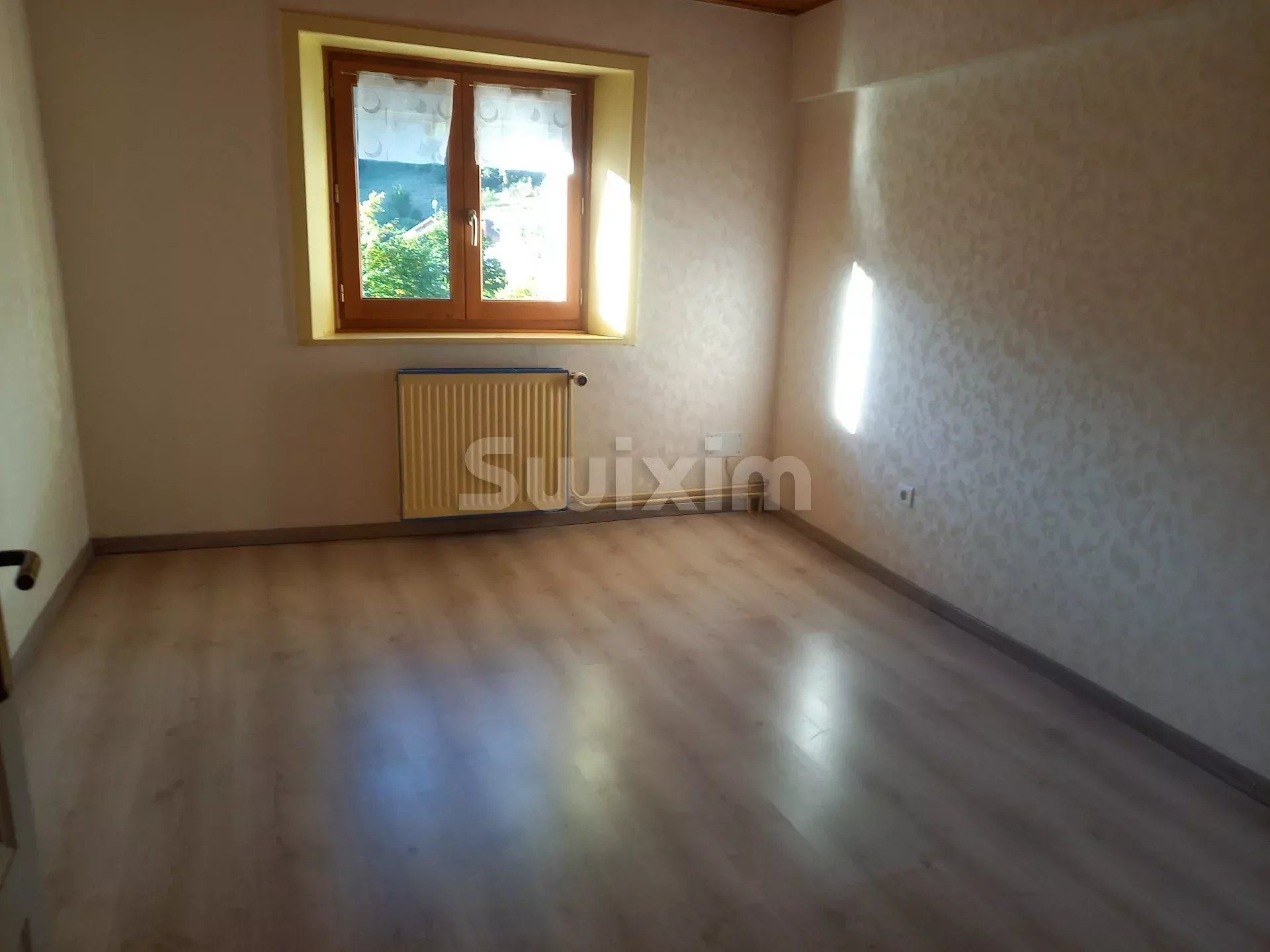 maison 7 Pièces en location sur Hauts de Bienne (39400)