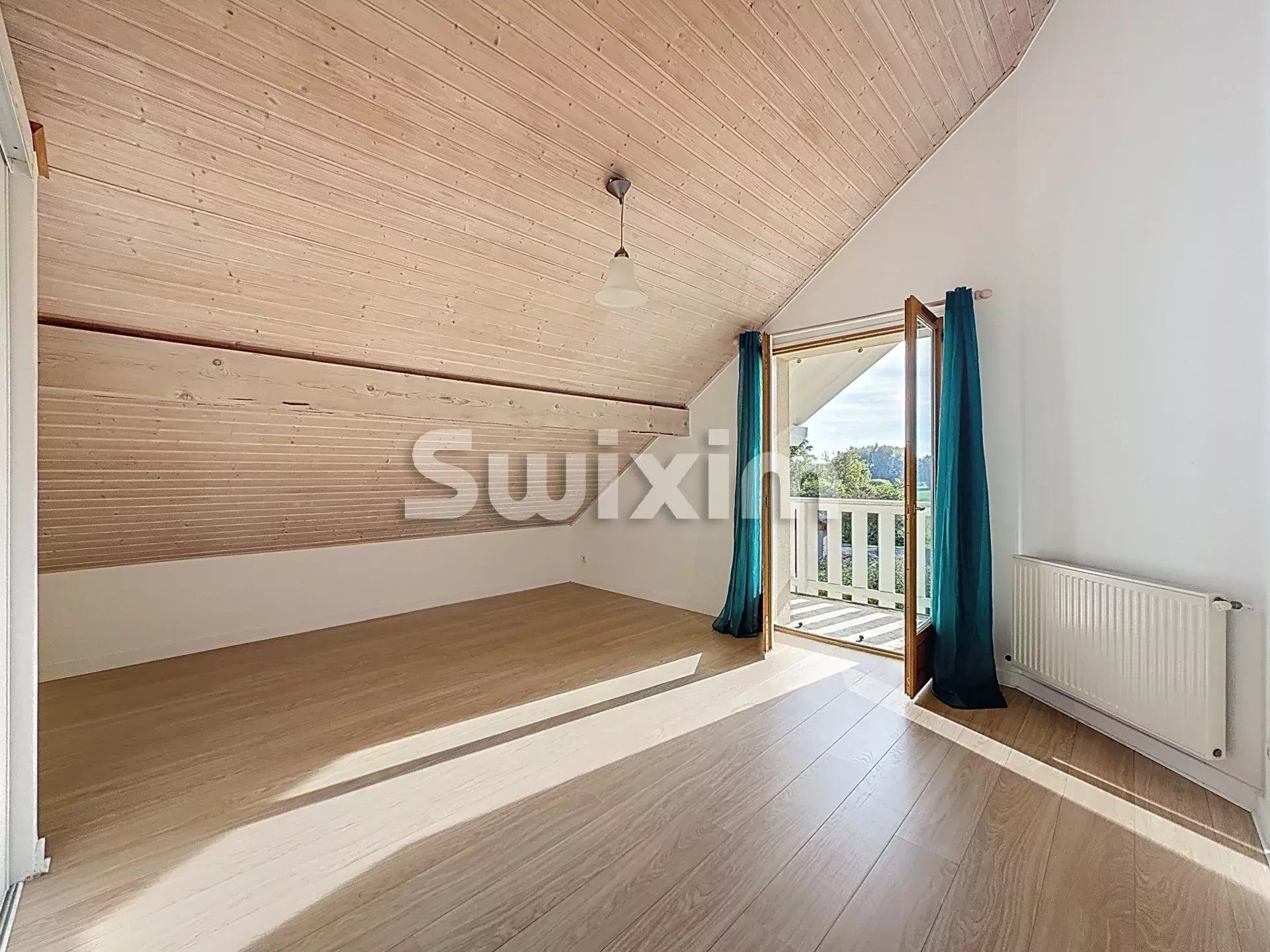 casa 7 Quartos para venda sobre Grilly (01220)