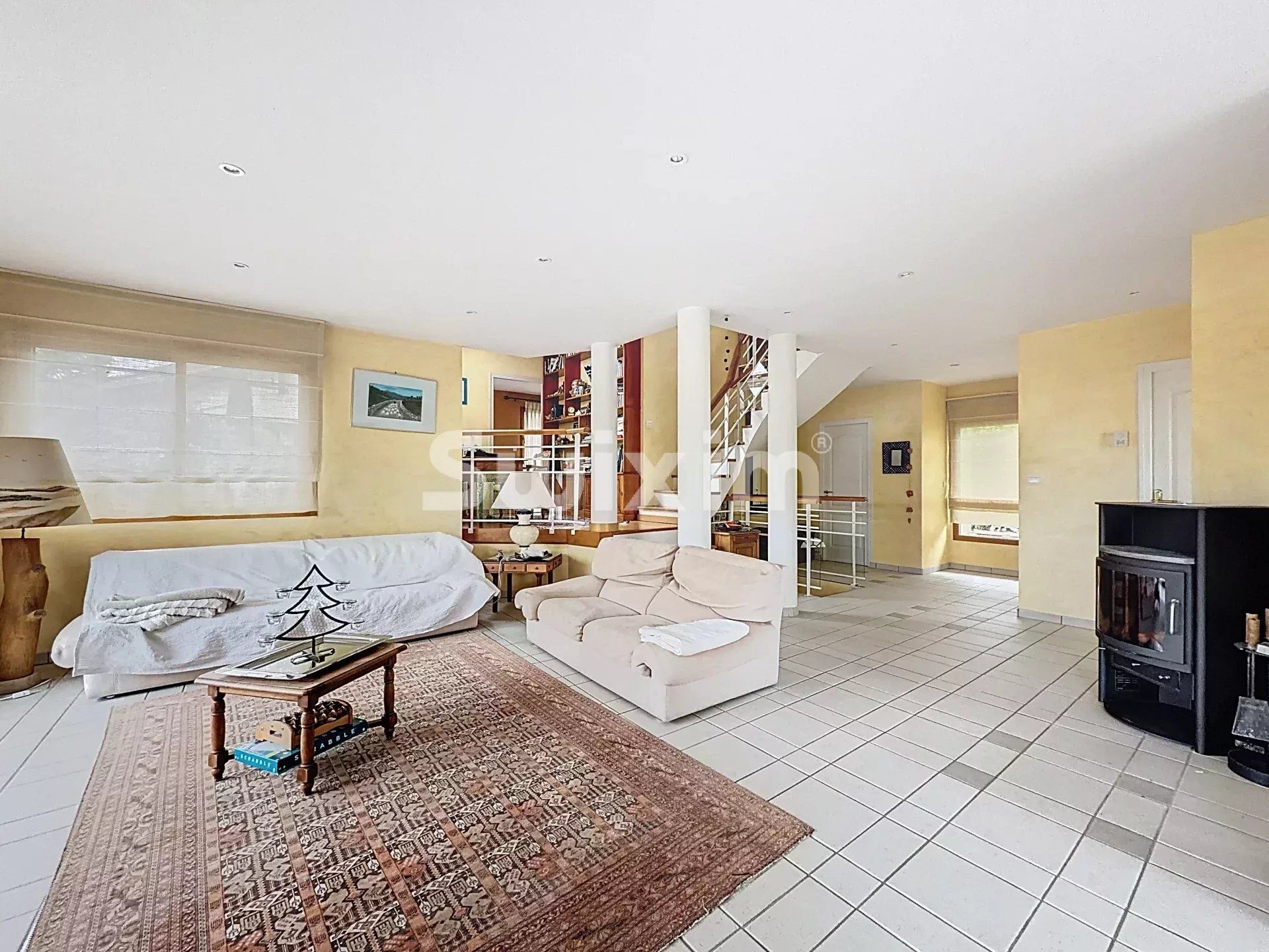 casa 7 Camere in vendita su Gex (01170)