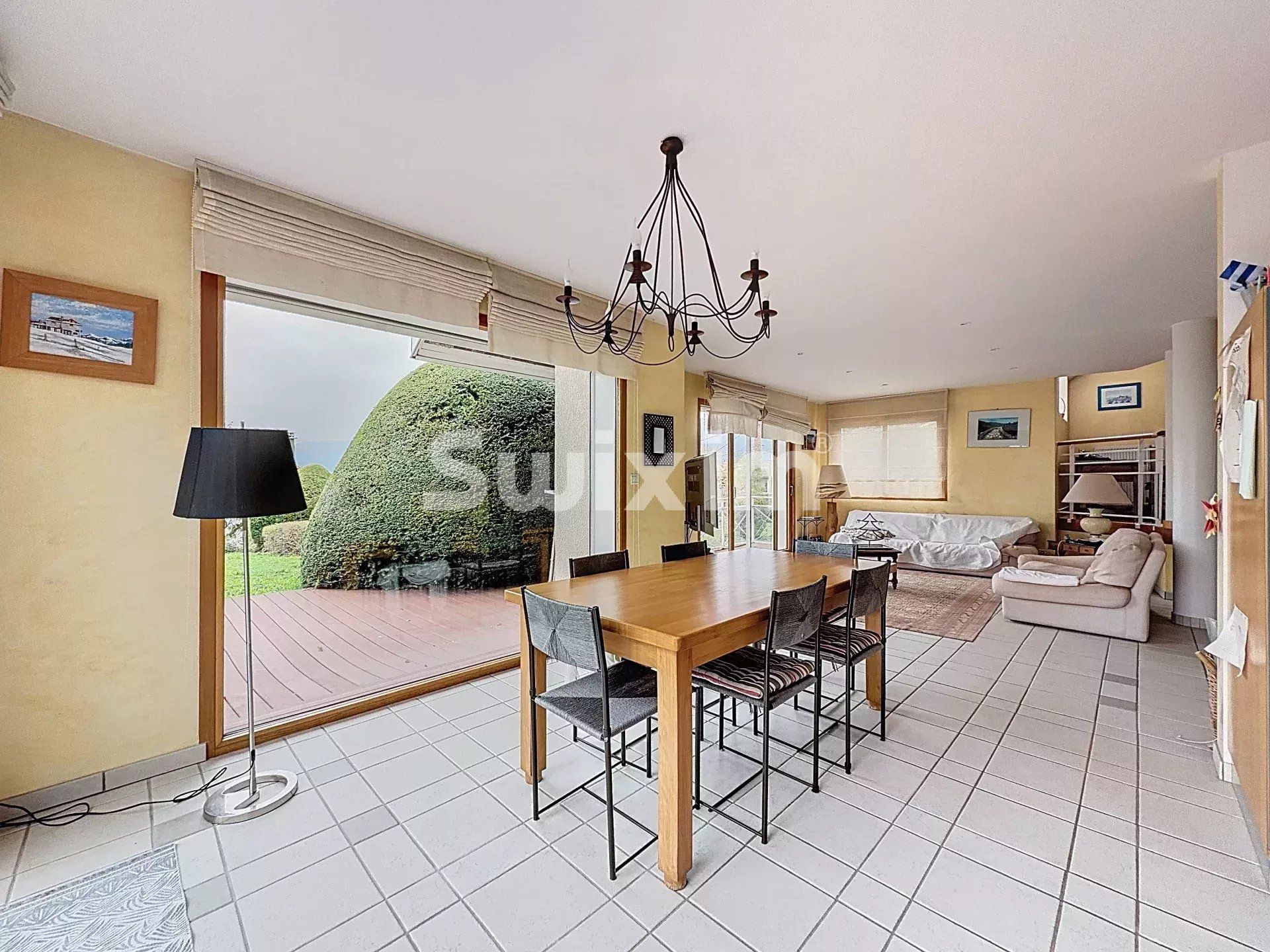 casa 7 Camere in vendita su Gex (01170)