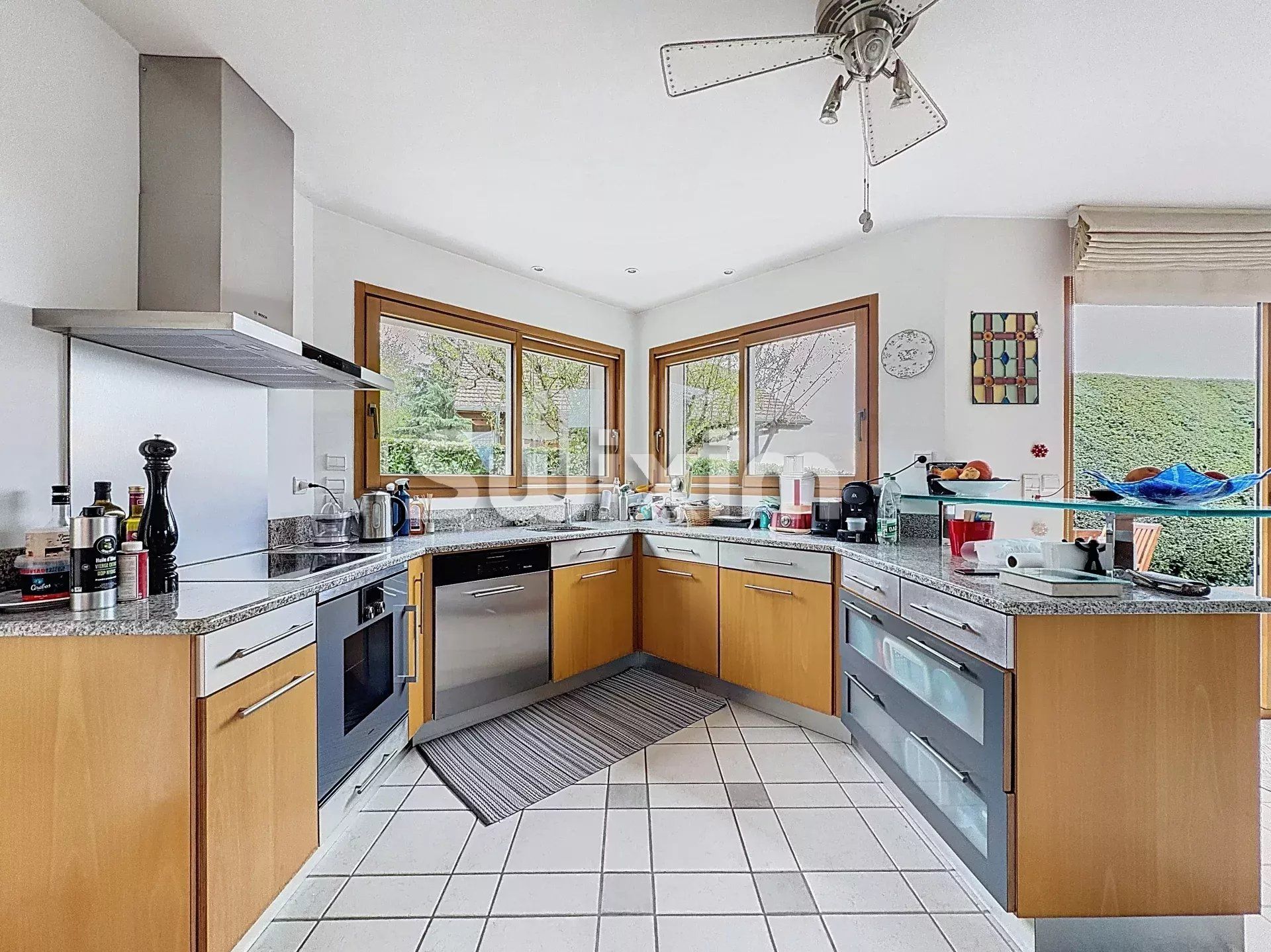 casa 7 Quartos para venda sobre Gex (01170)