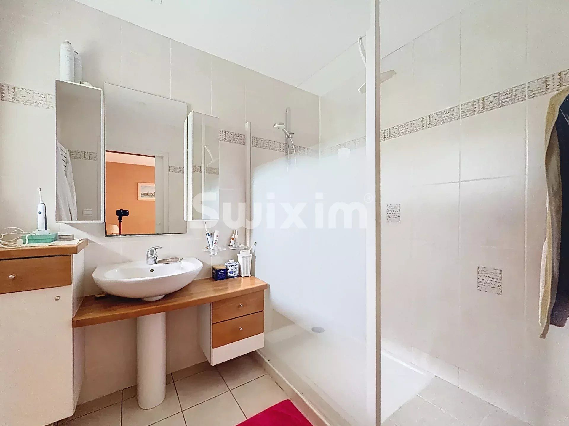 casa 7 Camere in vendita su Gex (01170)