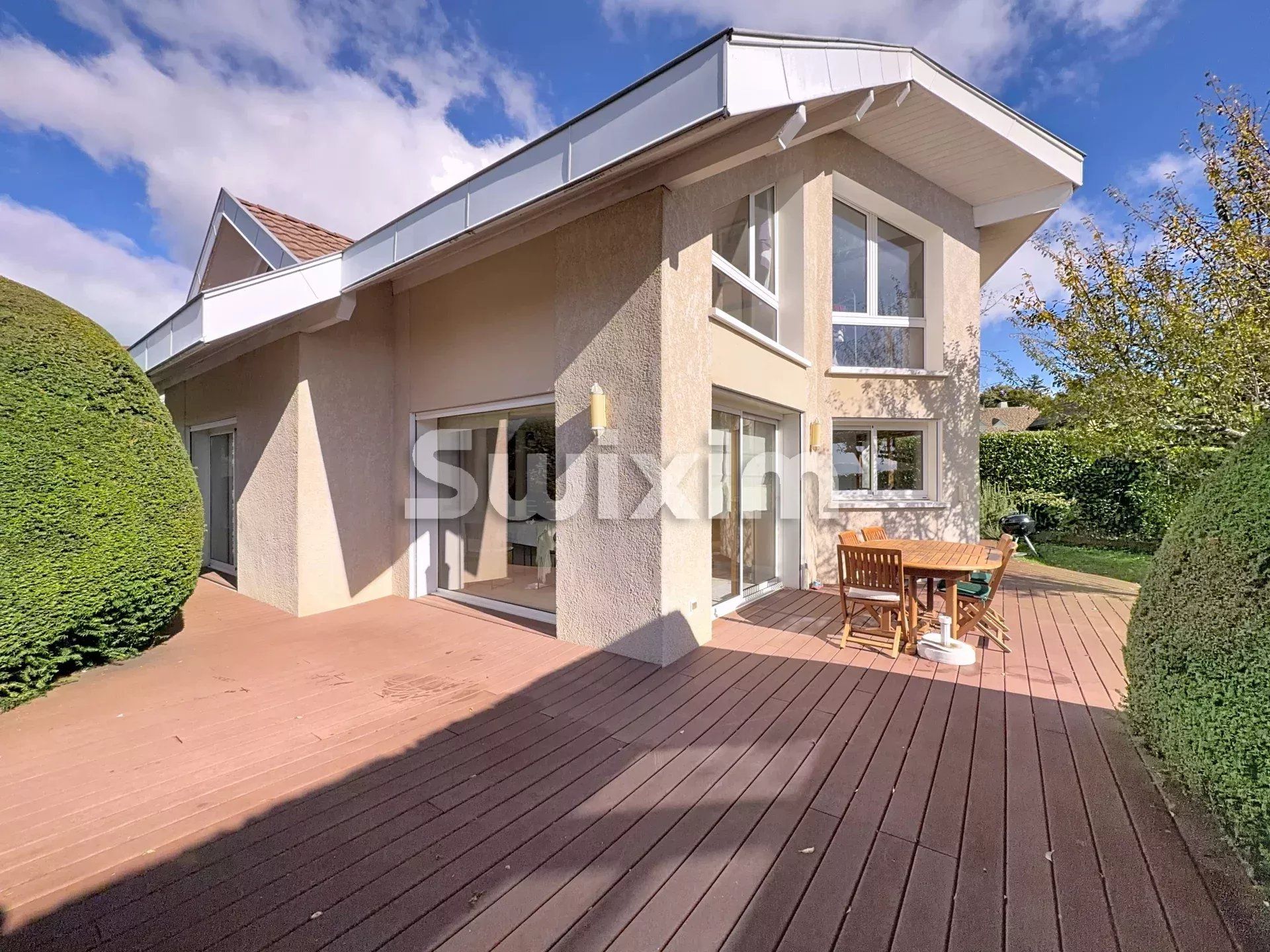 casa 7 Quartos para venda sobre Gex (01170)