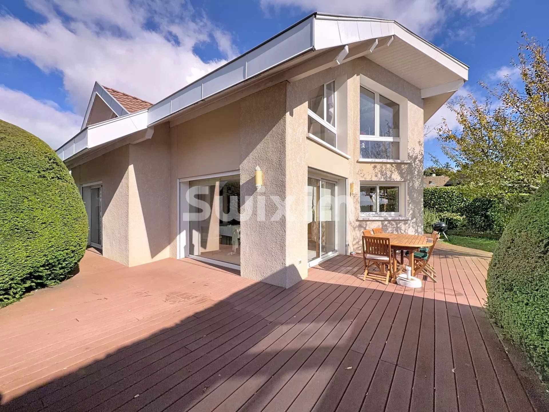 casa 7 Camere in vendita su Gex (01170)