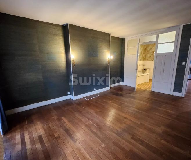 Vendita Immobile Poligny 10 Camere 280 m²