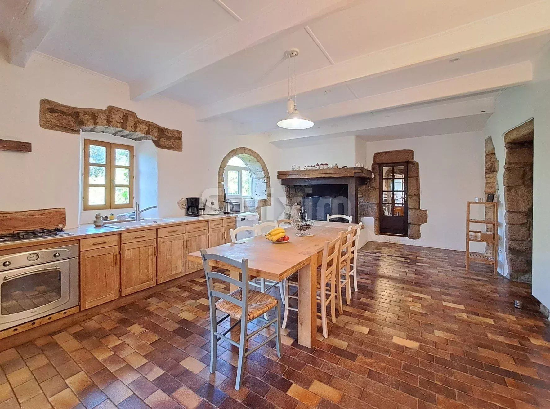 mas 9 Salas en venta en Les Vans (07140)