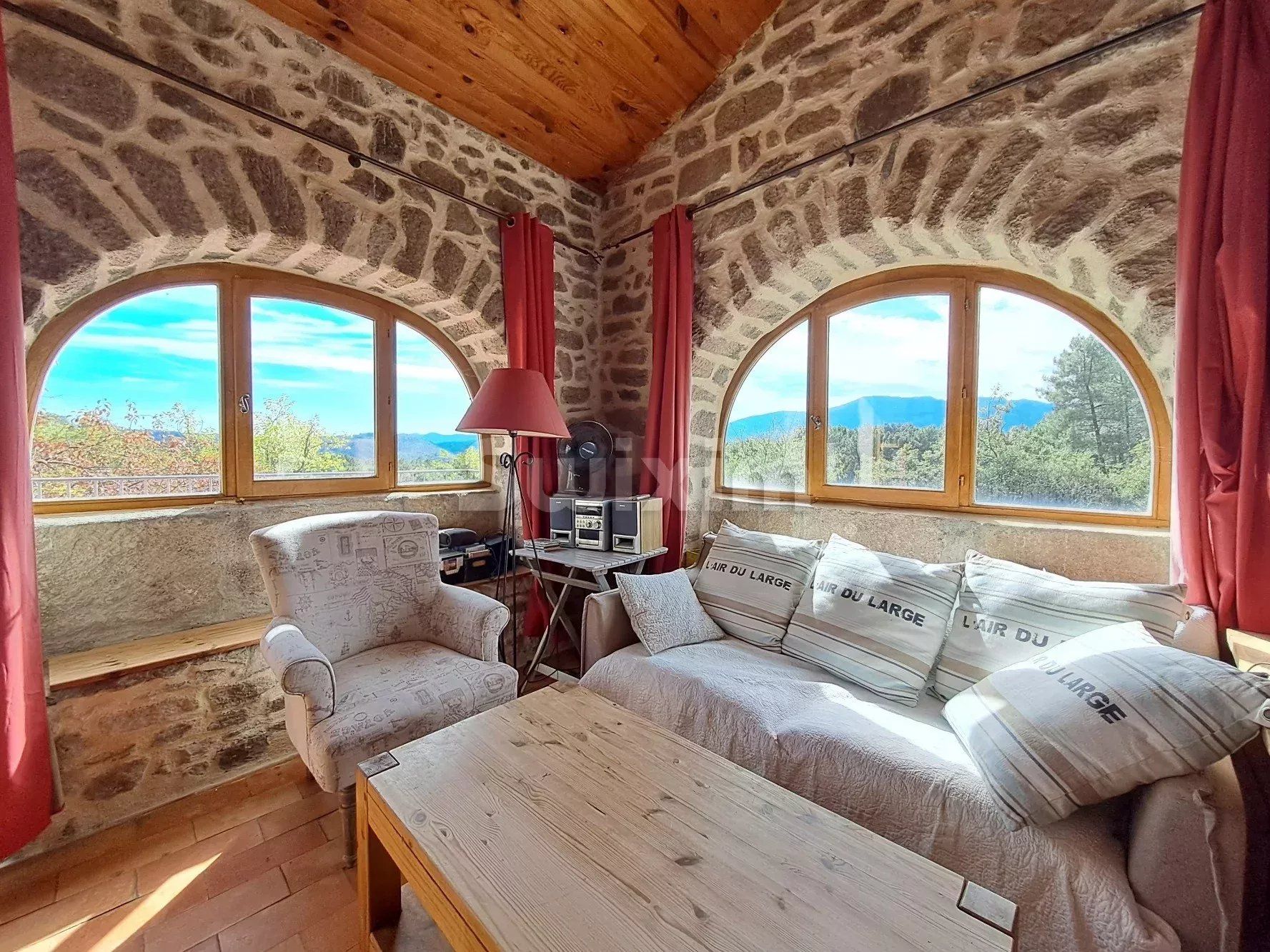 mas 9 Salas en venta en Les Vans (07140)