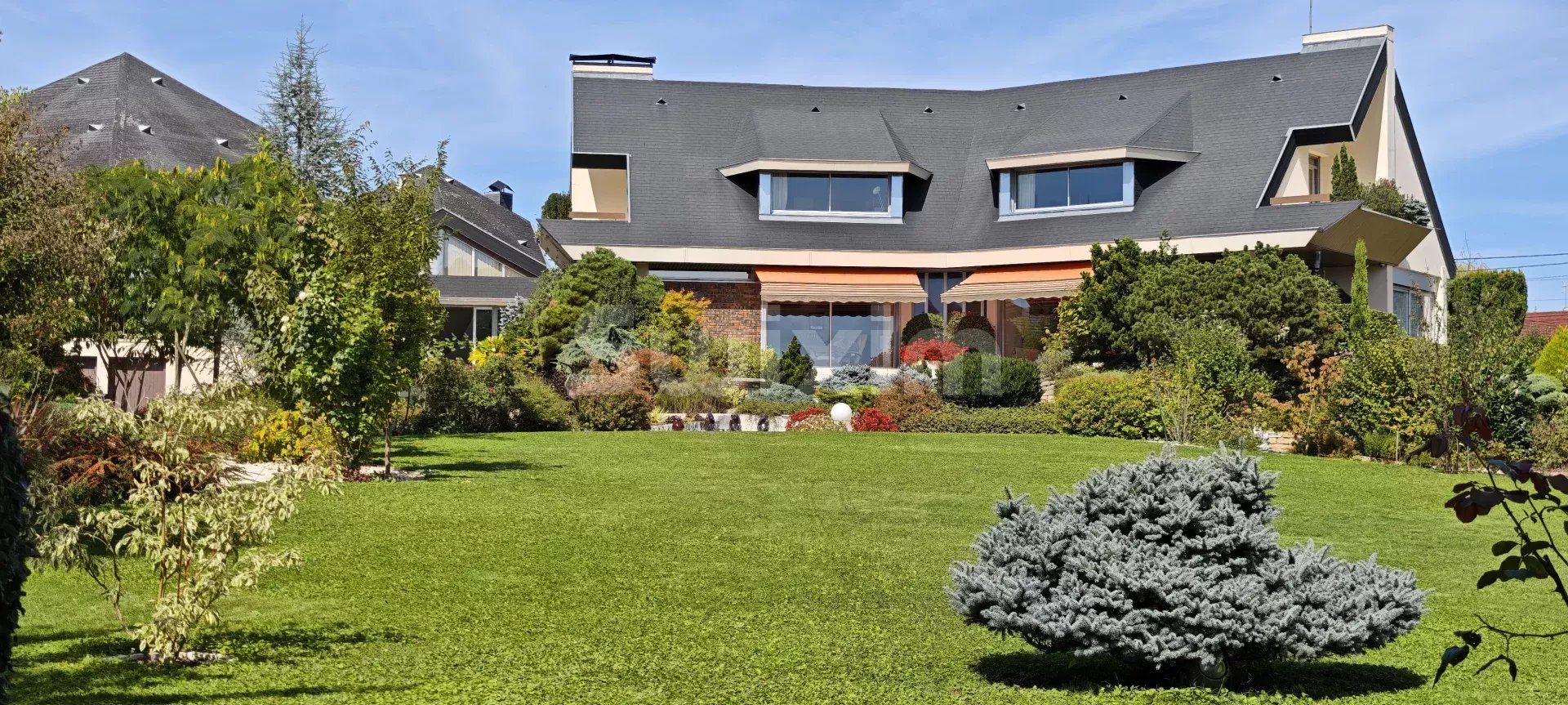 maison 9 Pièces en vente sur Brevans (39100)