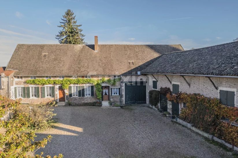 Vente Propriété Beaune 12 Pièces 330 m²