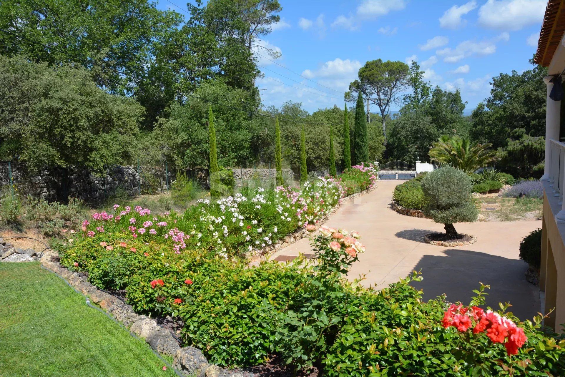 maison 6 Pièces en vente sur Les Arcs (83460)