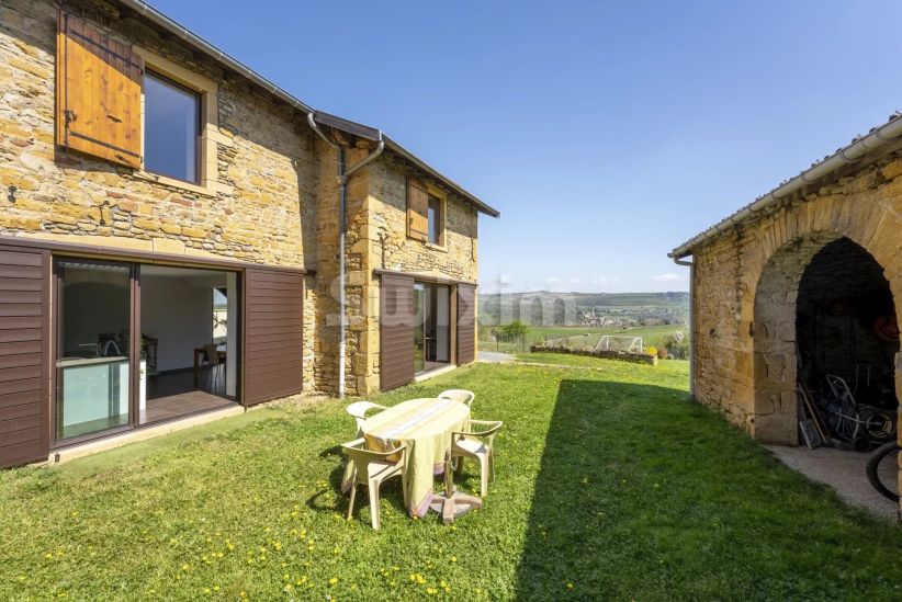 Sale House Charnay 6 Rooms 165 m²