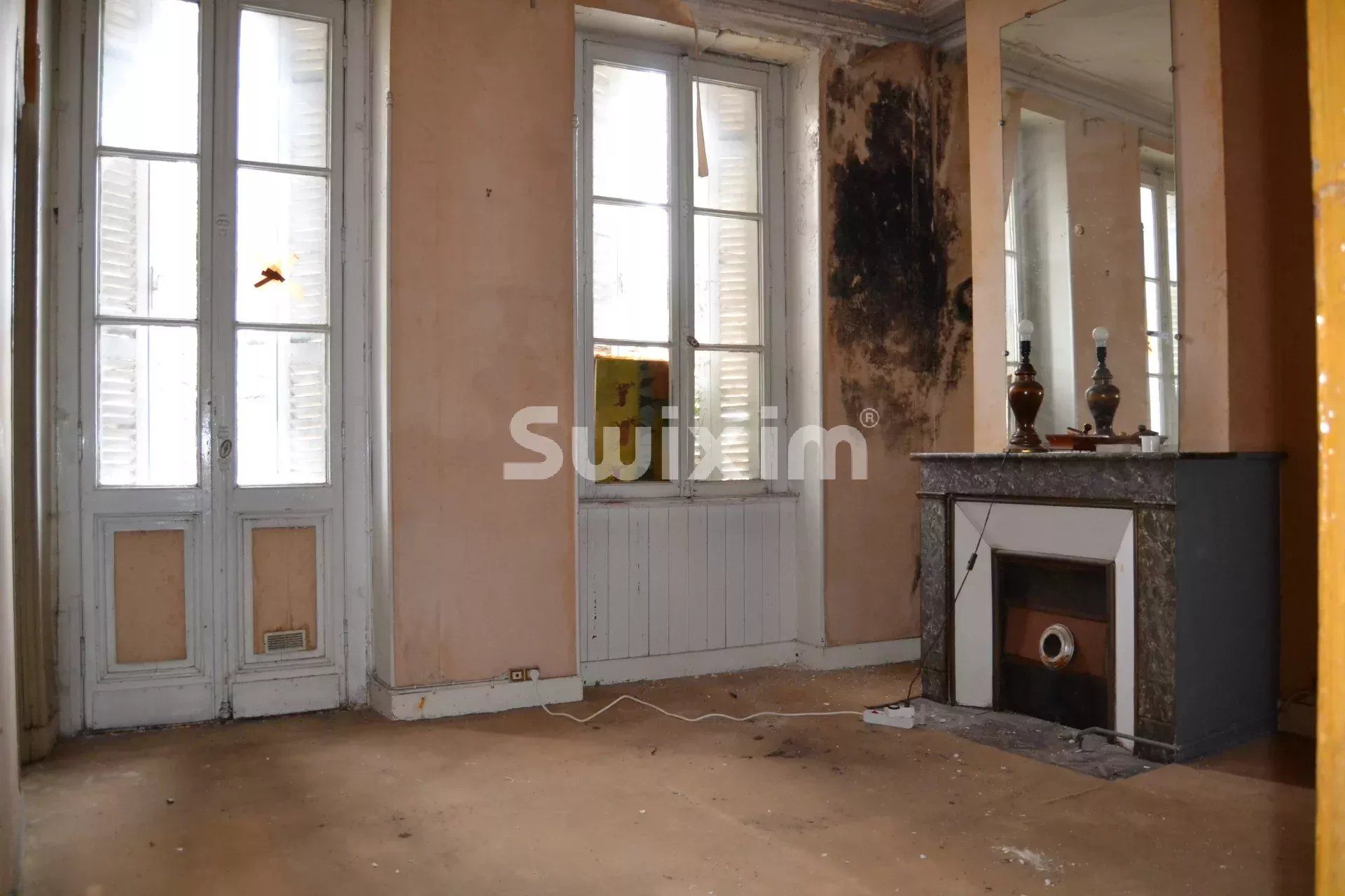 building 6 Rooms for sale on Bordeaux (33000)
