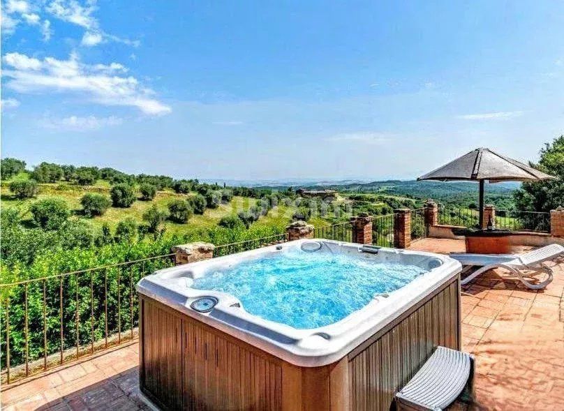 casa 4 Quartos para venda sobre Castelnuovo Berardenga (53019)