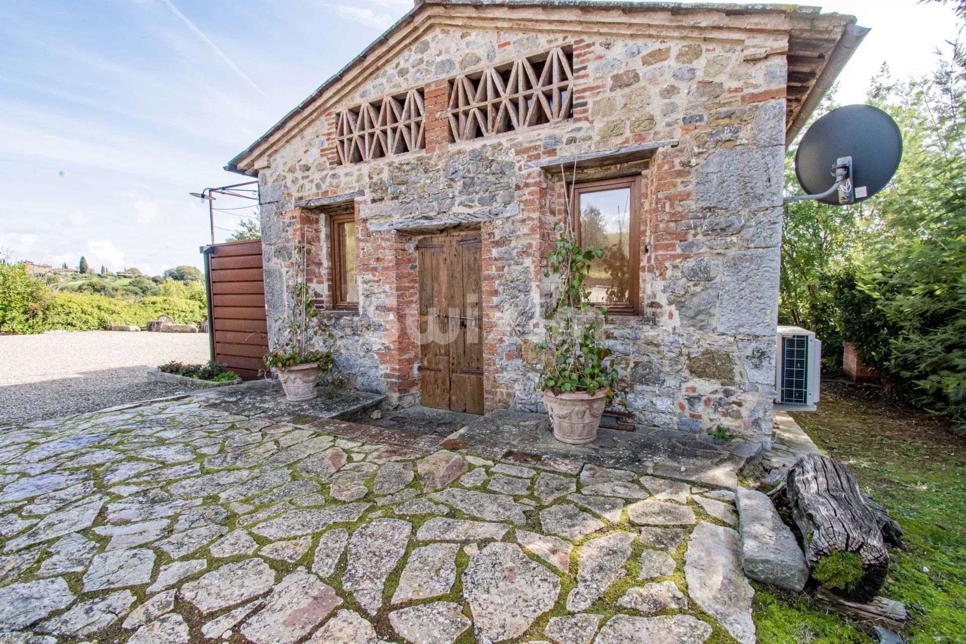 casa 4 Quartos para venda sobre Castelnuovo Berardenga (53019)