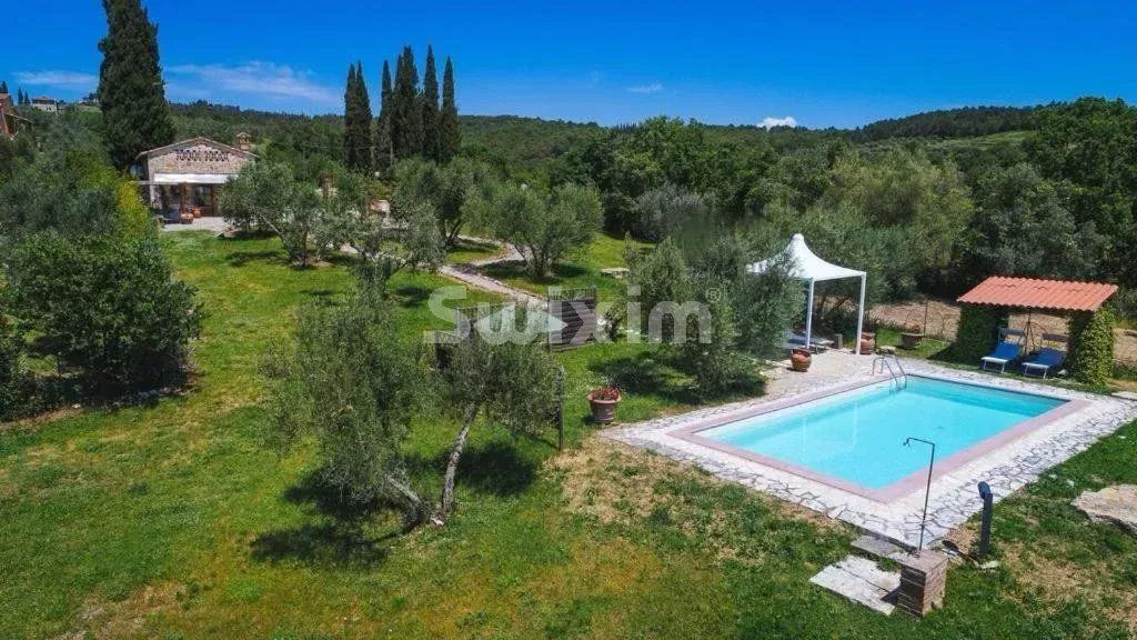 casa 4 Quartos para venda sobre Castelnuovo Berardenga (53019)