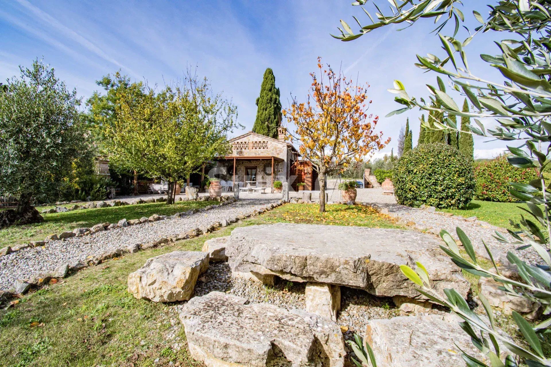 casa 4 Quartos para venda sobre Castelnuovo Berardenga (53019)