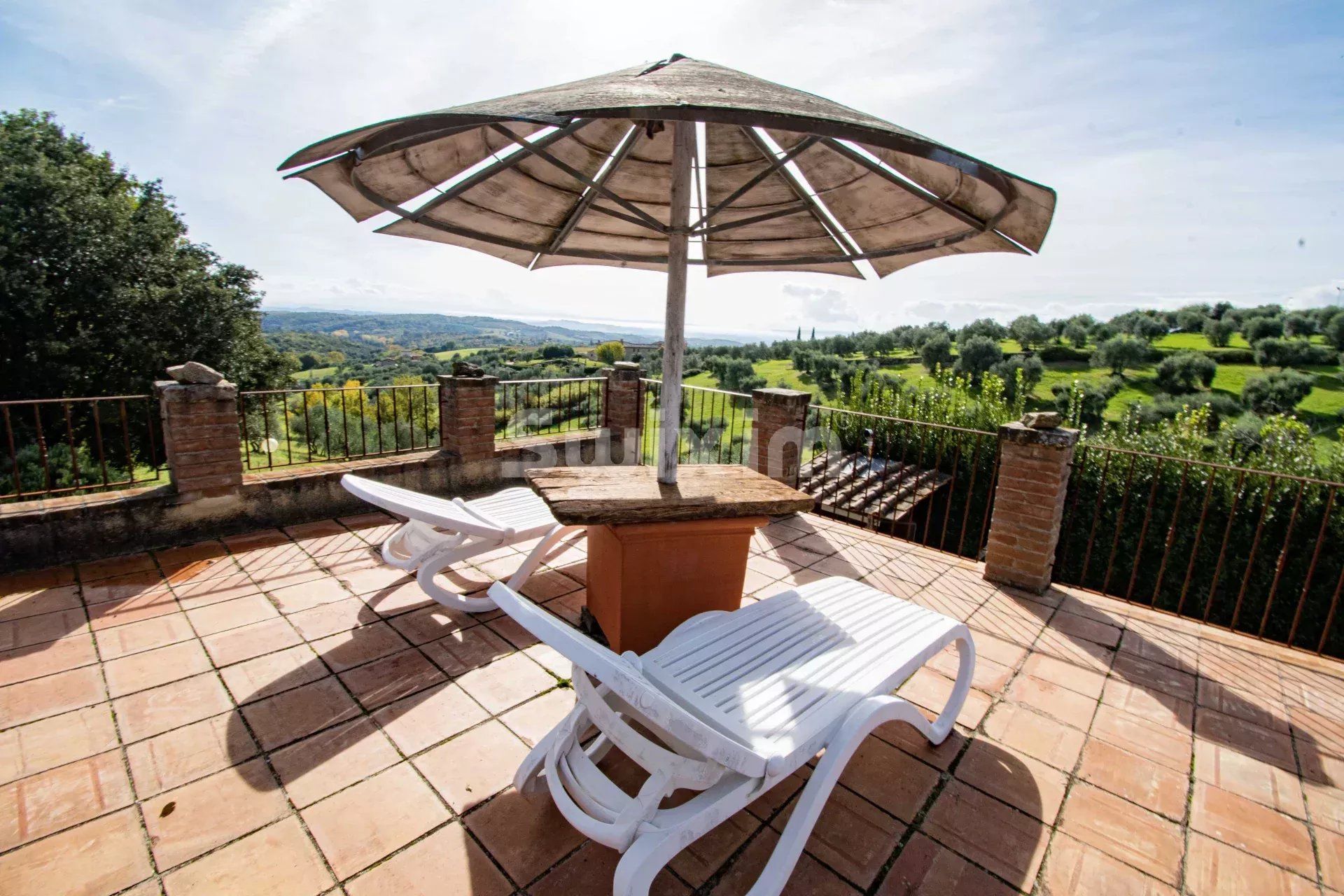 casa 4 Quartos para venda sobre Castelnuovo Berardenga (53019)