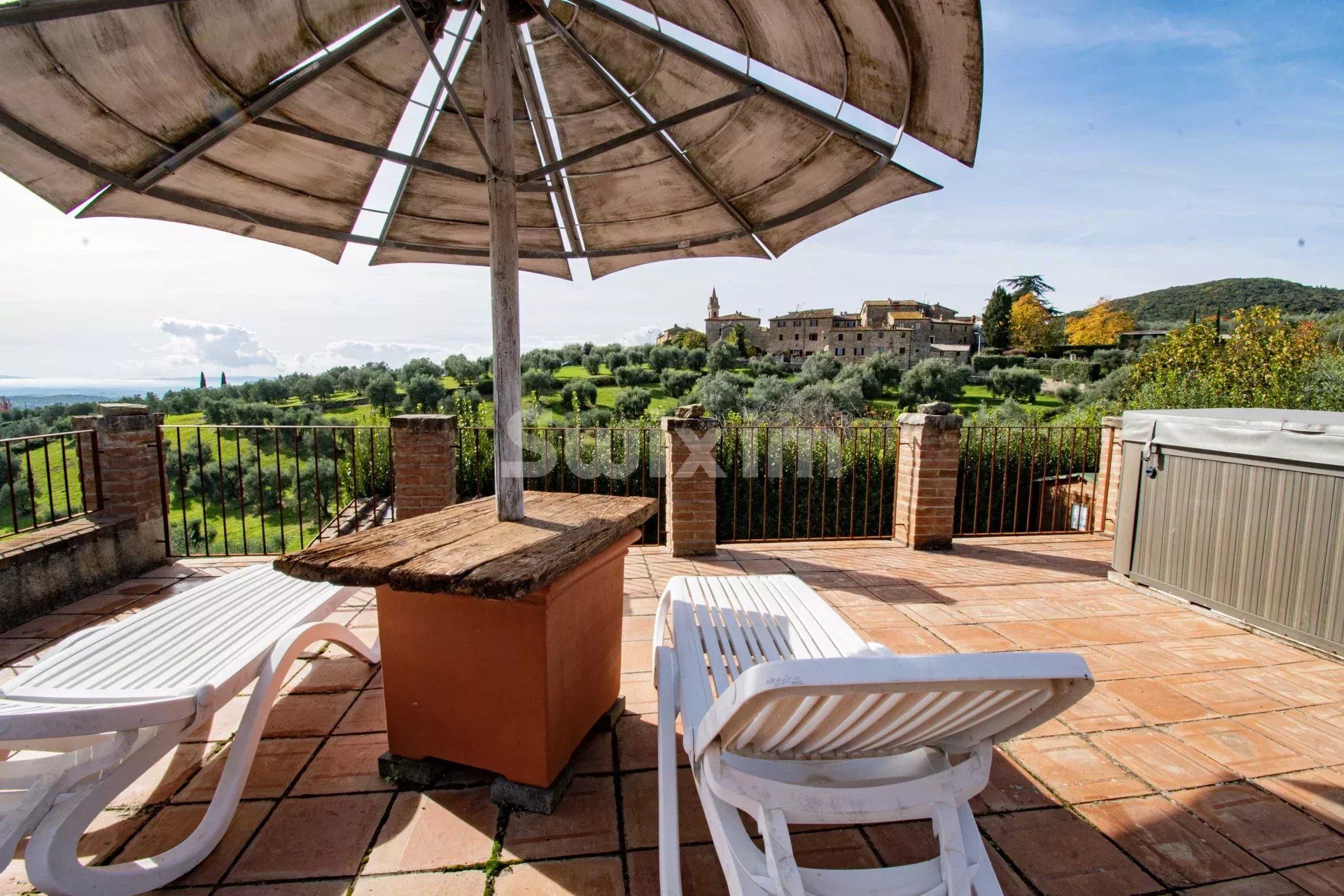 casa 4 Quartos para venda sobre Castelnuovo Berardenga (53019)