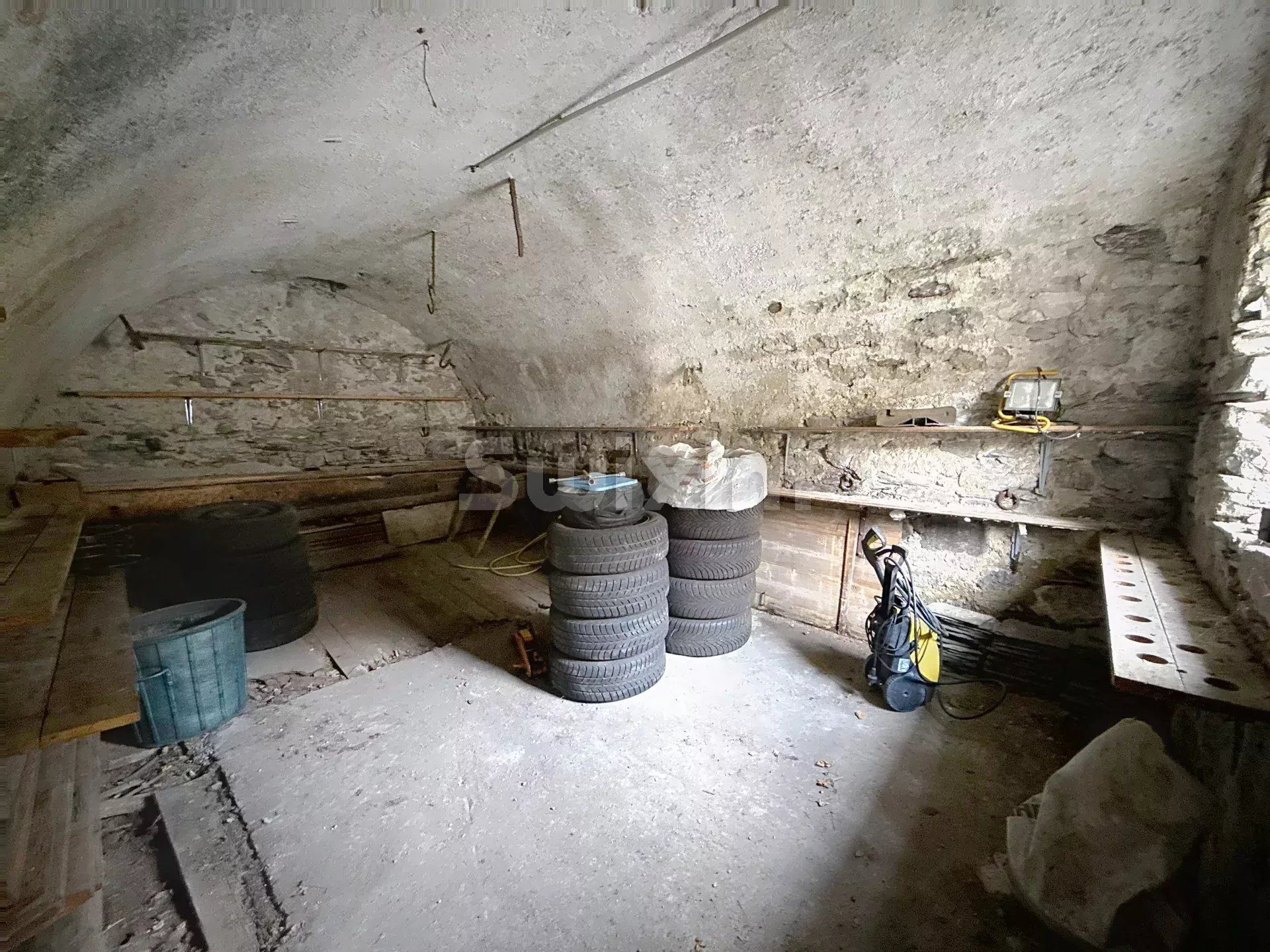 house 15 Rooms for sale on Passy (74190)