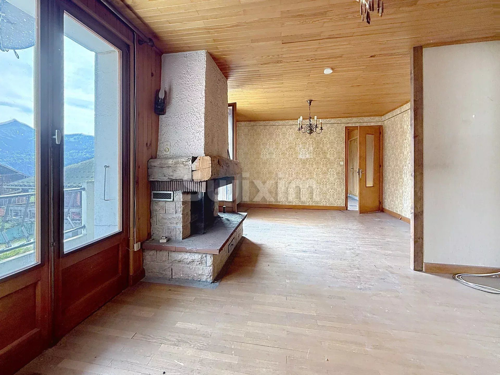 house 15 Rooms for sale on Passy (74190)