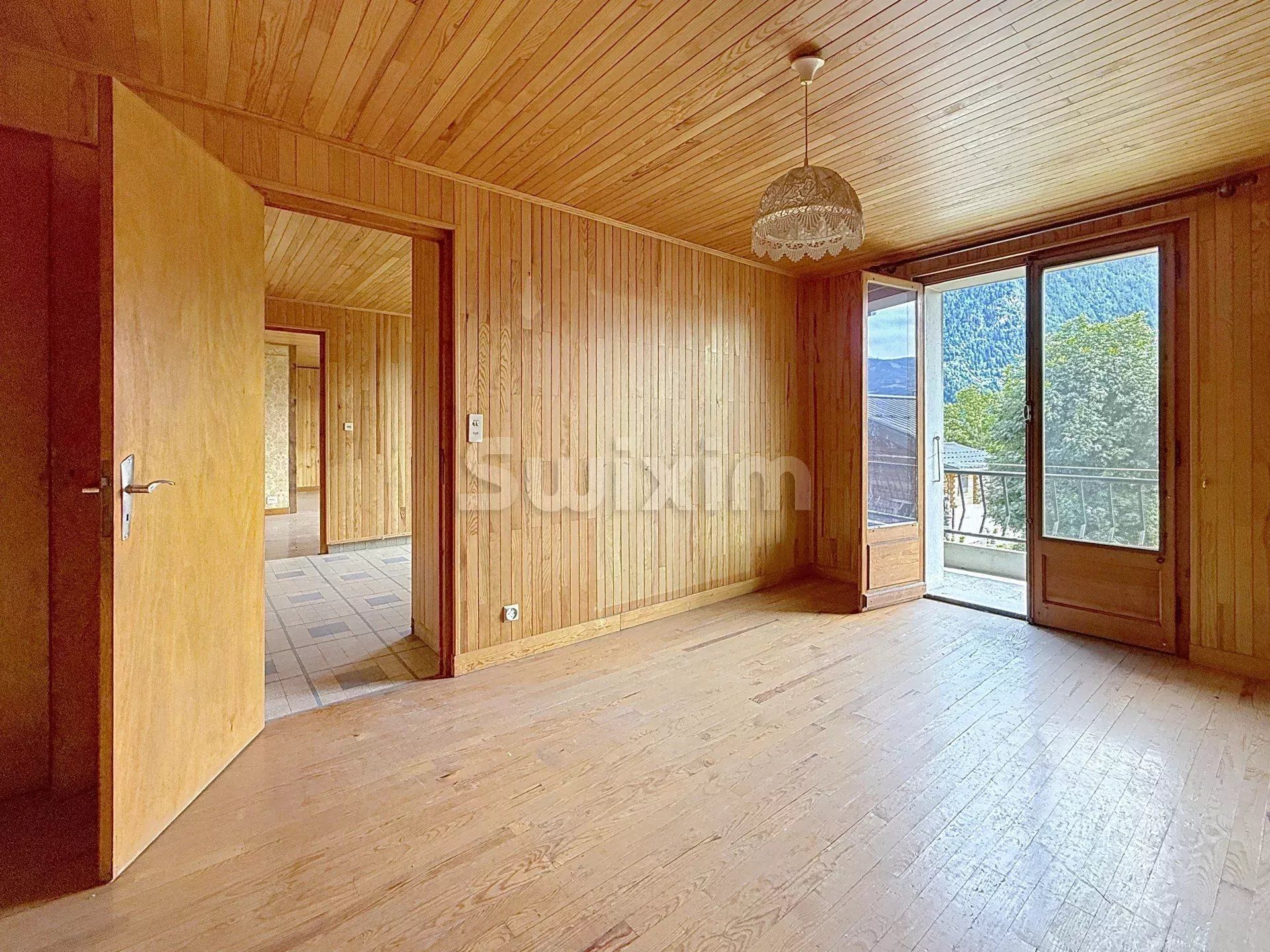 house 15 Rooms for sale on Passy (74190)