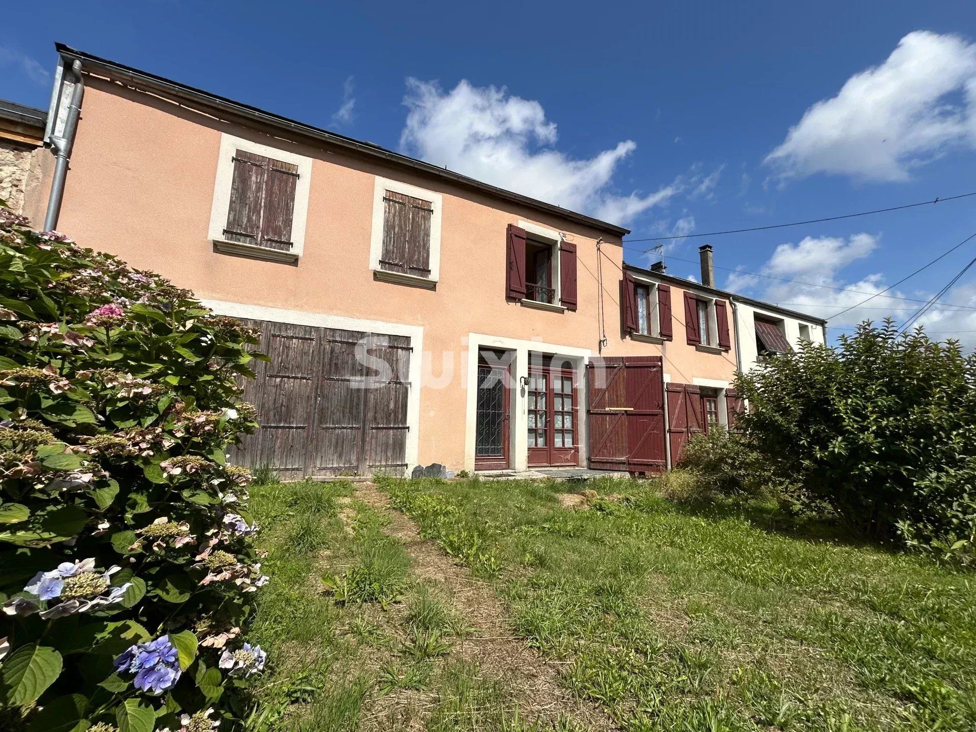 casa 5 Camere in vendita su Quarré-les-Tombes (89630)