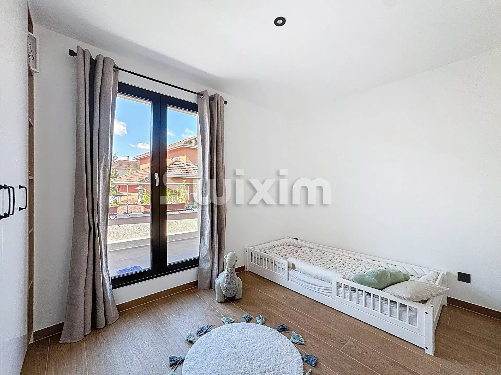 house 5 Rooms for sale on Prévessin-Moëns (01280)