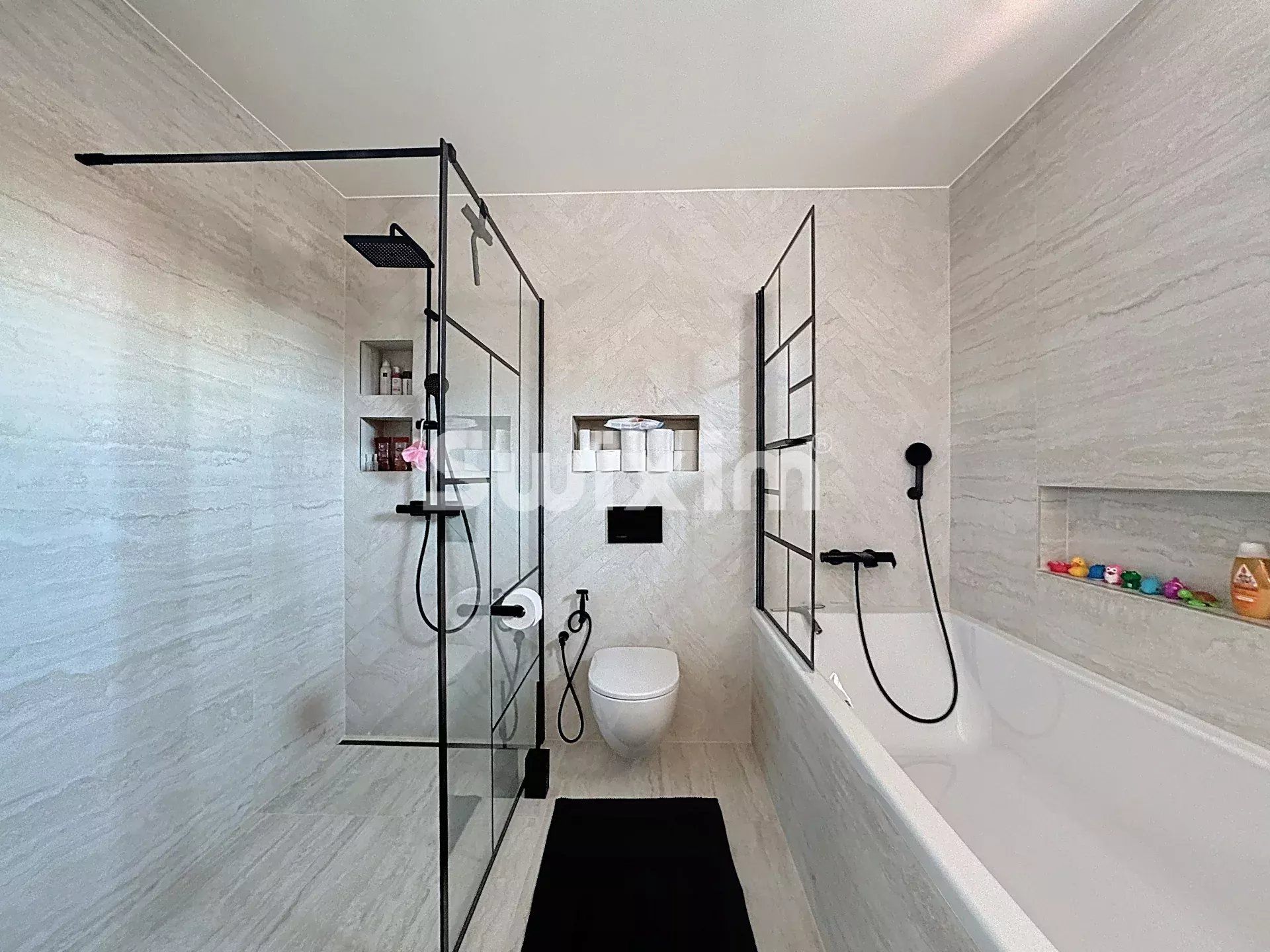 haus 5 Zimmer zum verkauf auf Prévessin-Moëns (01280)