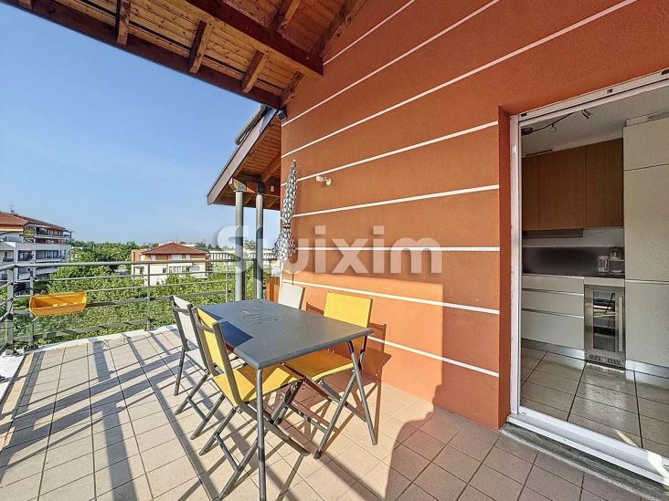 Sale Apartment Ferney-Voltaire 6 Rooms 142.06 m²