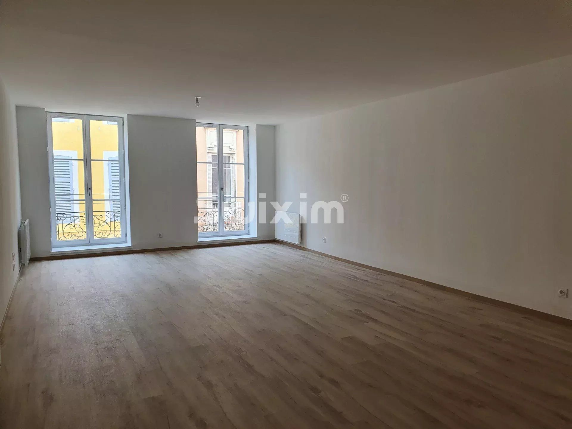 apartment 3 Rooms for sale on Mâcon (71000)