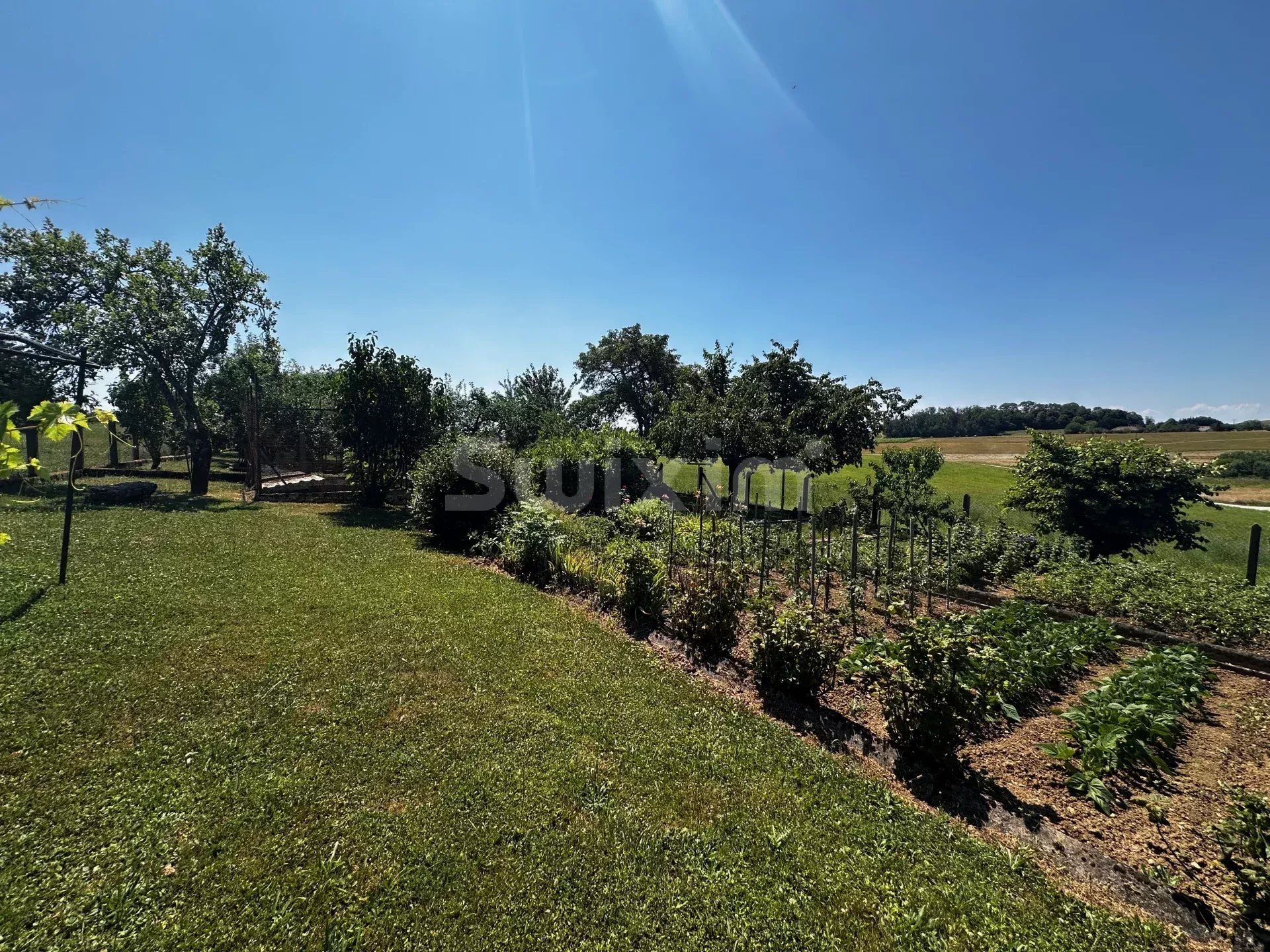 casa 5 Quartos para venda sobre Lons-le-Saunier (39000)
