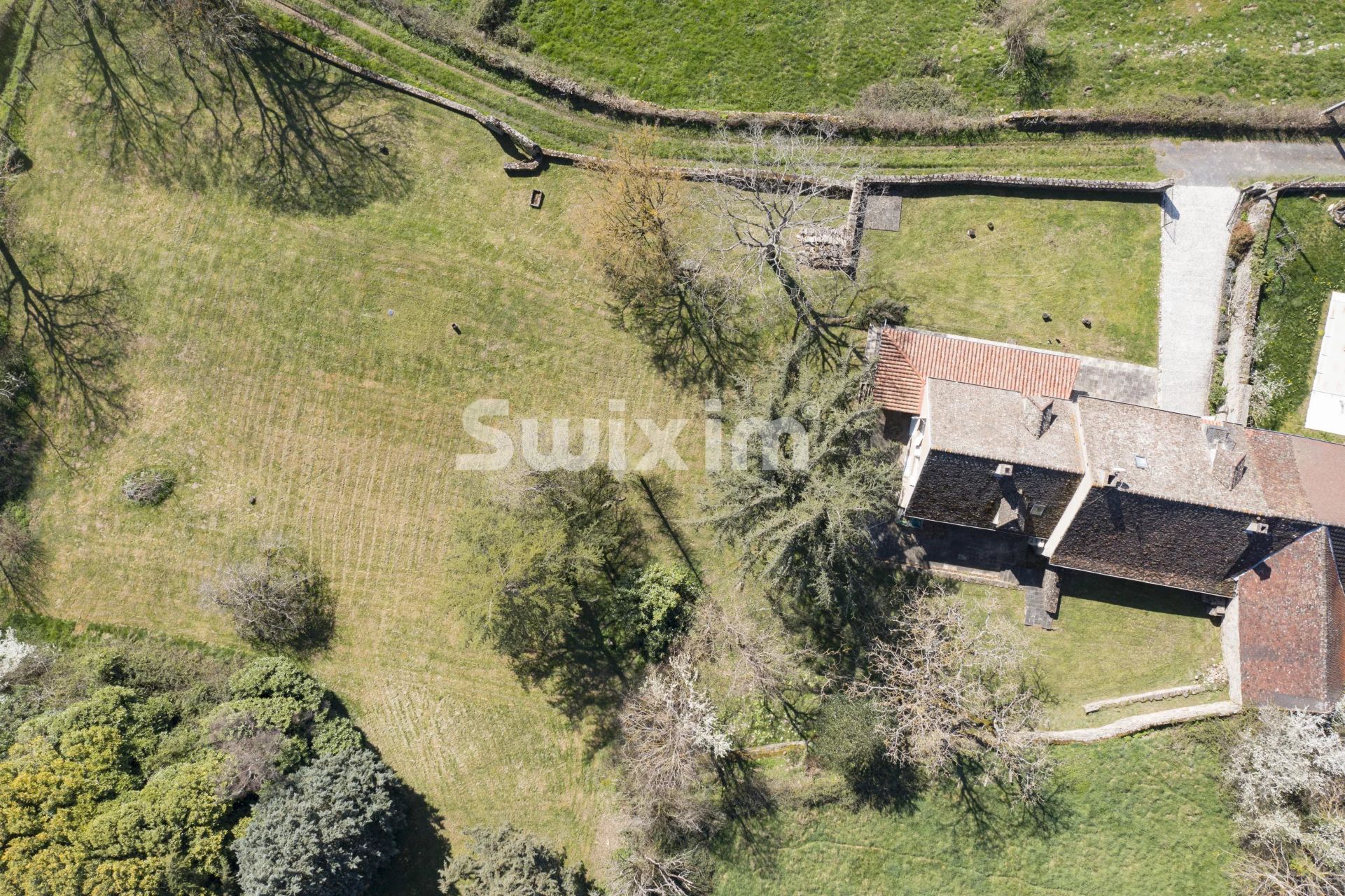house 7 Rooms for sale on Châtel-Moron (71510)