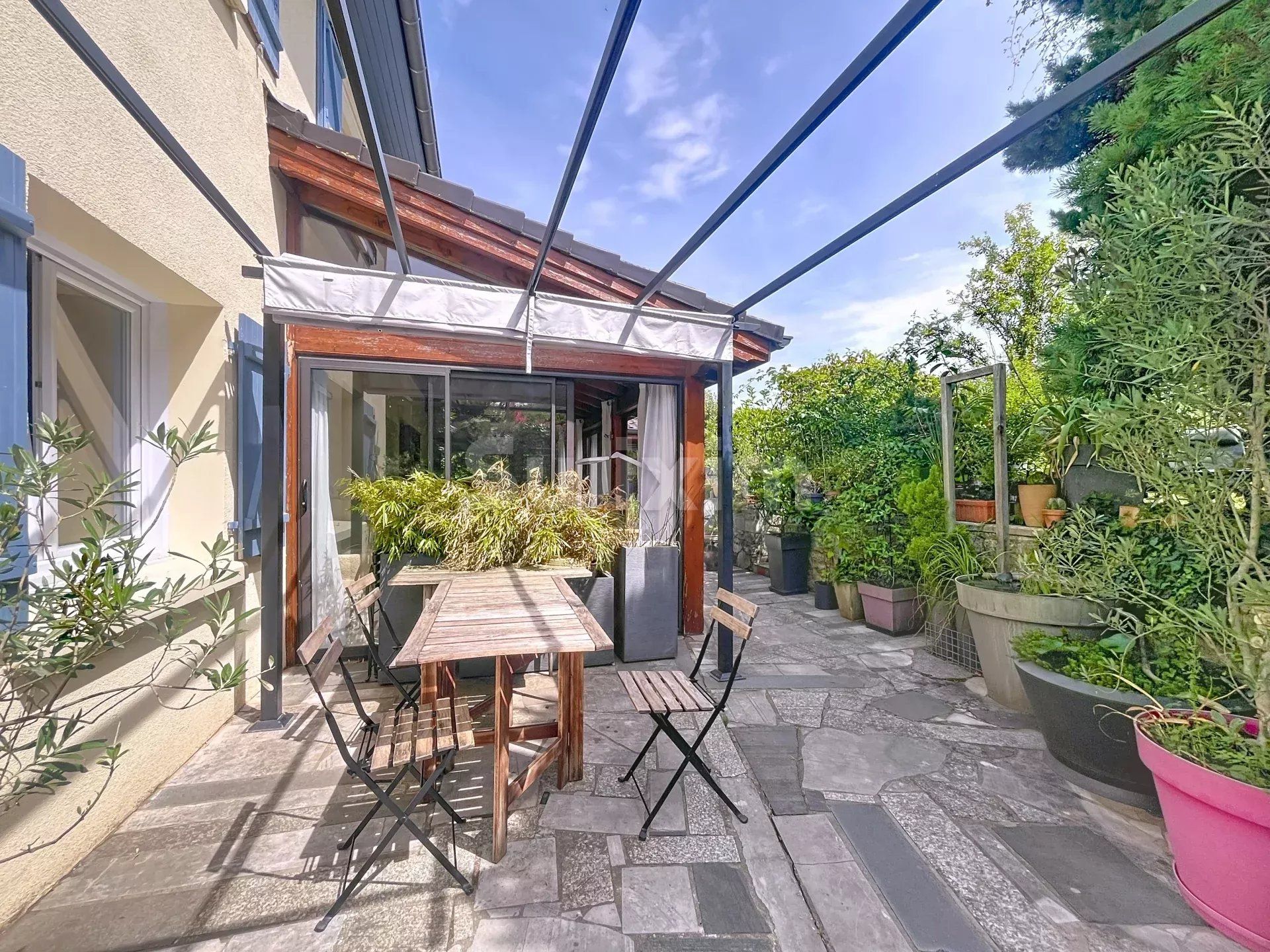 maison 7 Pièces en vente sur Bourg-en-Bresse (01000)