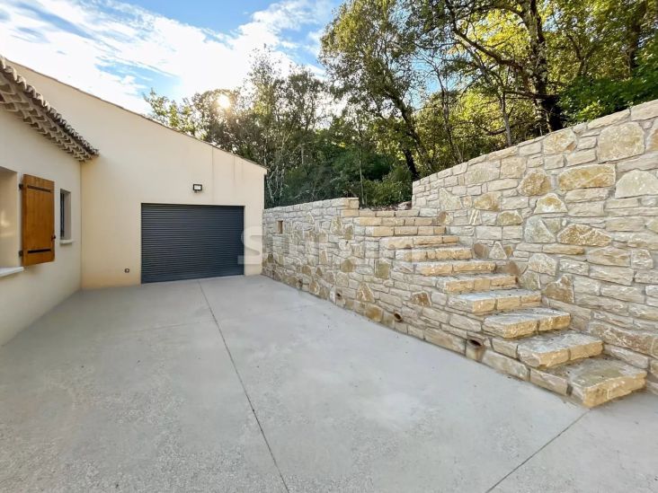 Vente Villa Goudargues 6 Pièces 151 m²