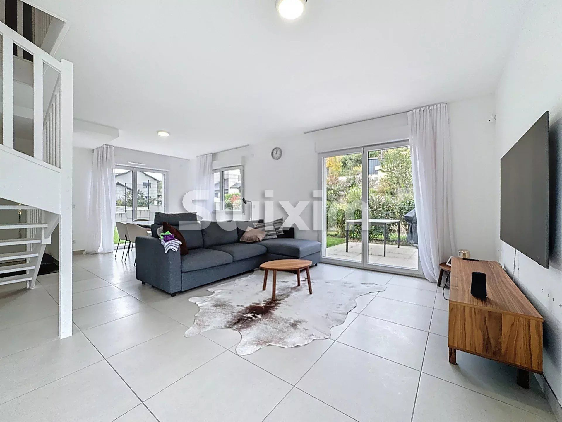 casa 5 Quartos para venda sobre Crozet (01170)