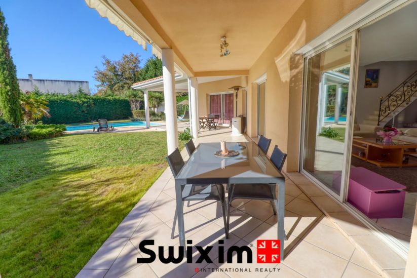 Vente Villa Saint-Aubin-de-Médoc 7 Pièces 193 m²