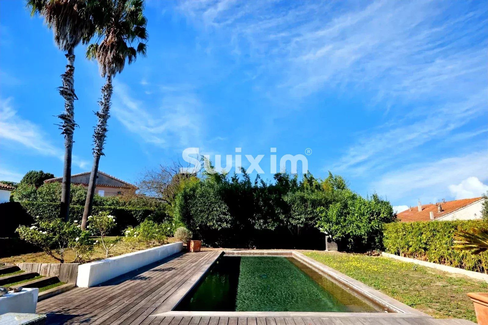 villa 7 Rooms for sale on Saint-Tropez (83990)