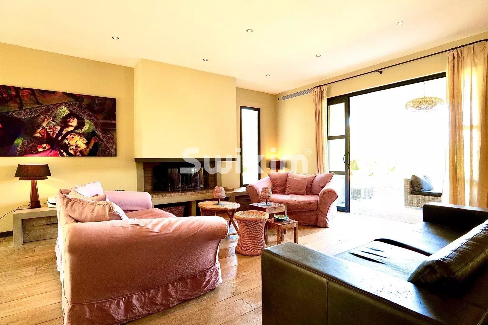 villa 7 Rooms for sale on Saint-Tropez (83990)