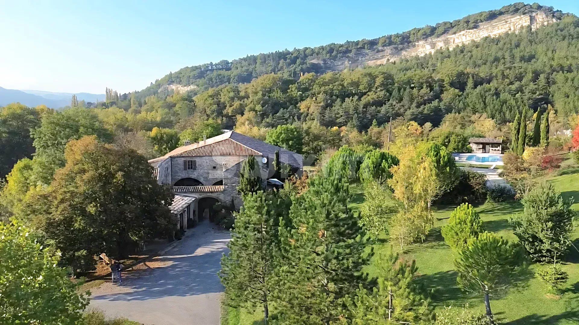 ferme 13 Pièces en vente sur Saou (26400)