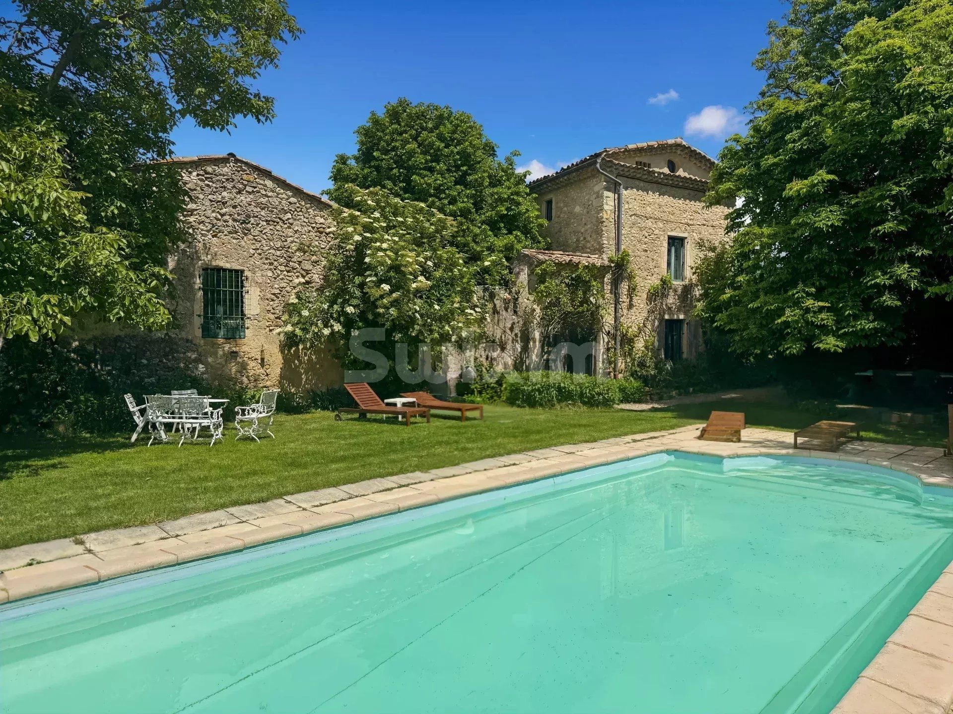 casa 14 Quartos para venda sobre Sauzet (26740)