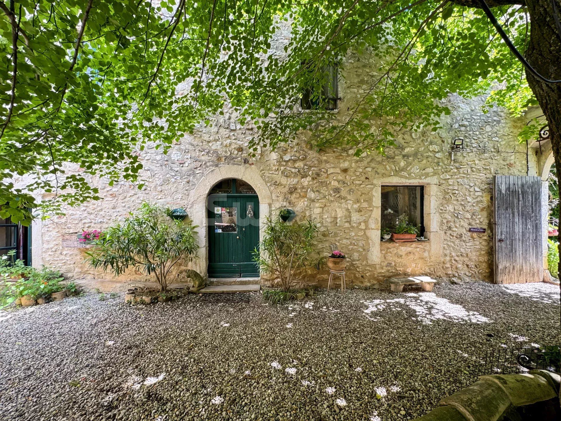 casa 14 Quartos para venda sobre Sauzet (26740)