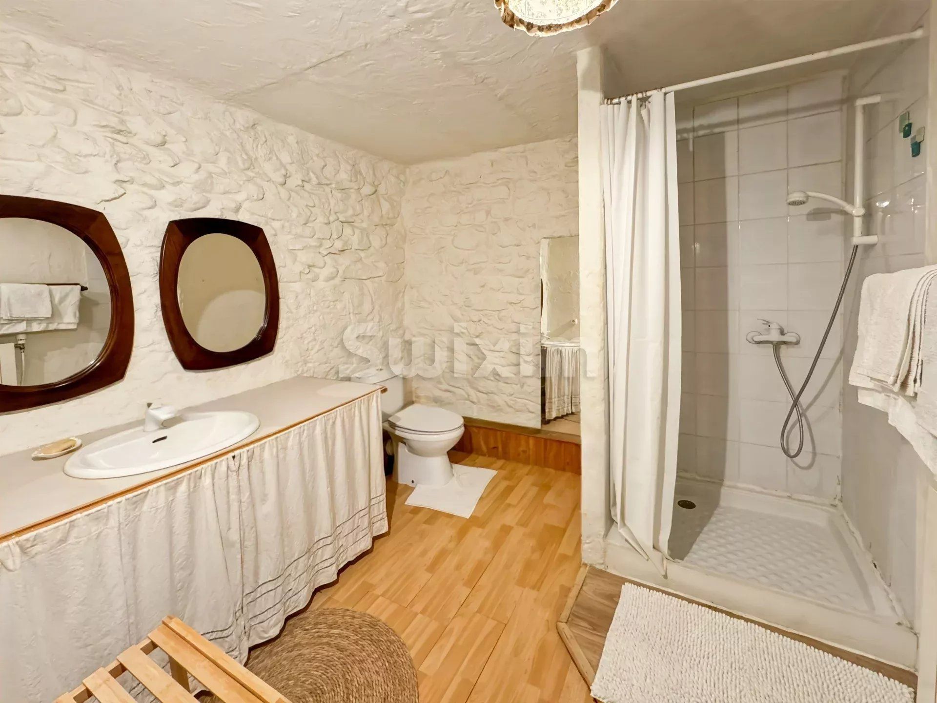 casa 14 Quartos para venda sobre Sauzet (26740)