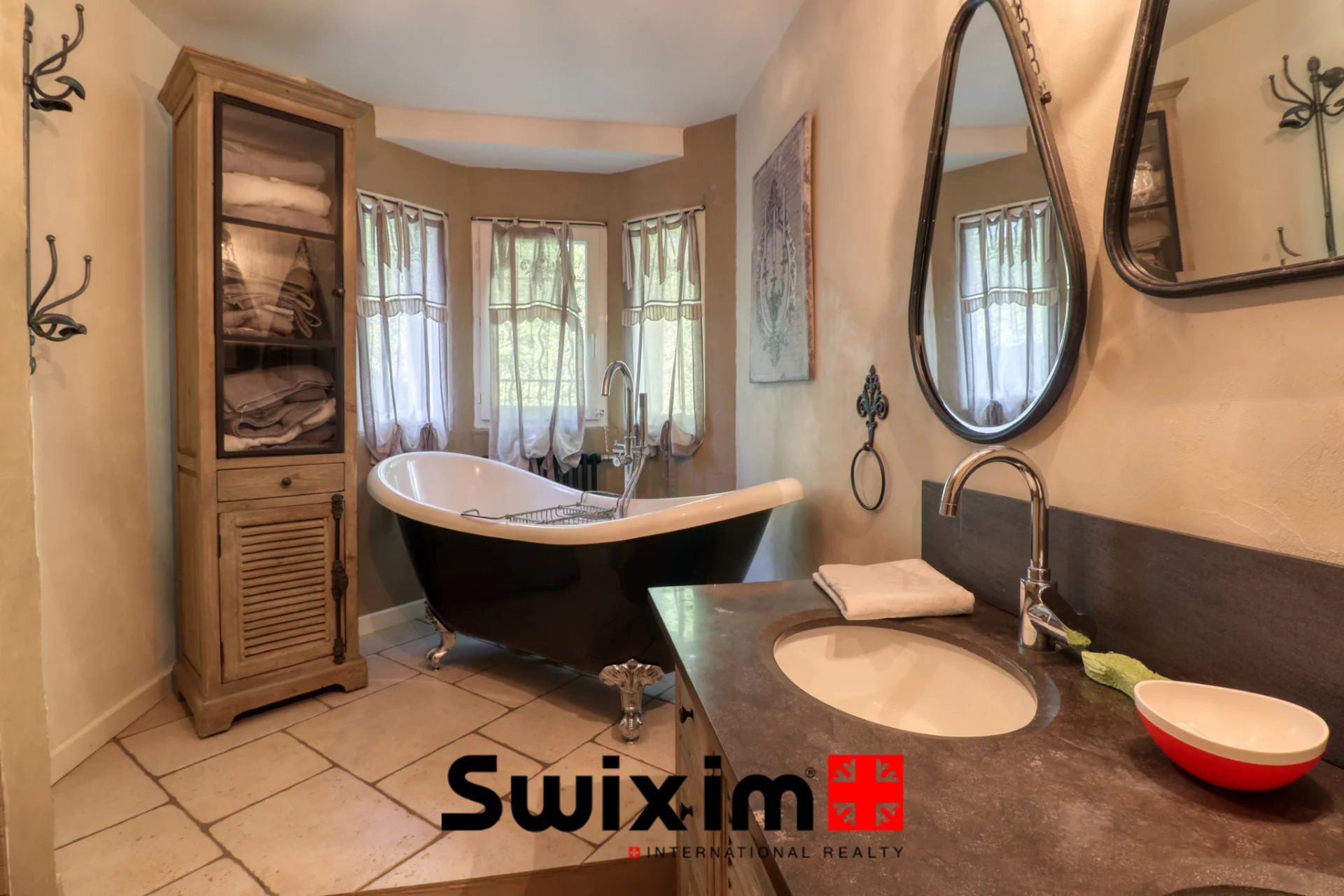 maison 8 Pièces en vente sur Saint-Estèphe (33180)