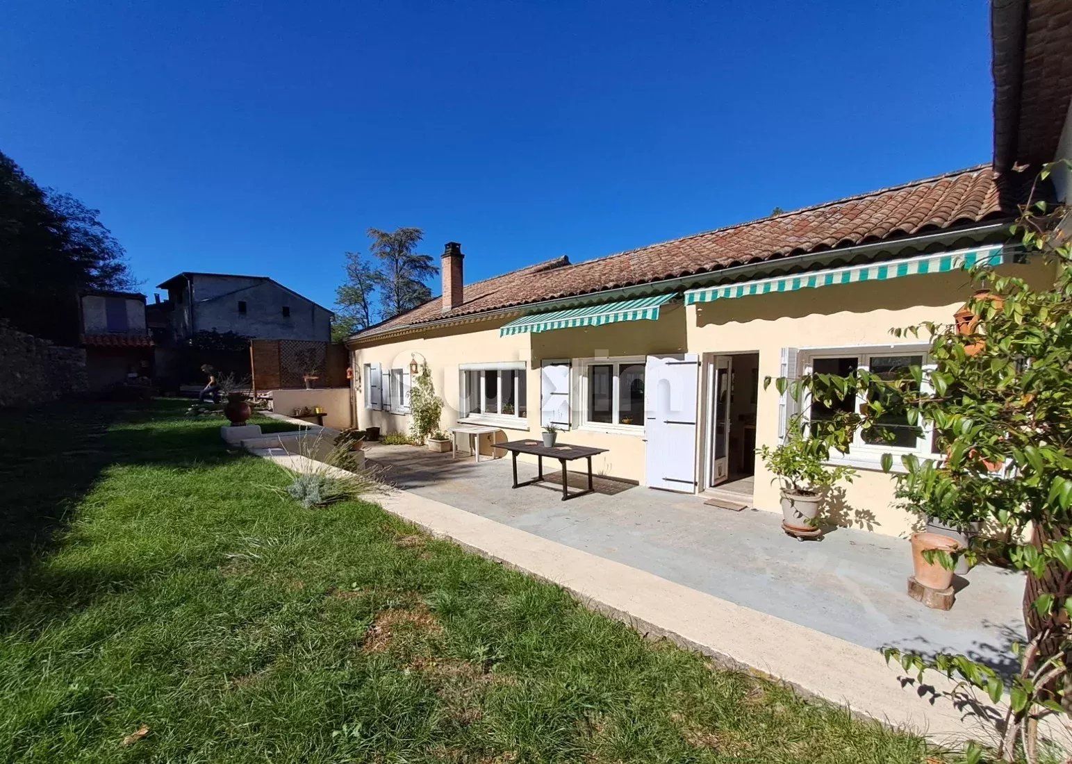 villa 5 Quartos para venda sobre Joyeuse (07260)