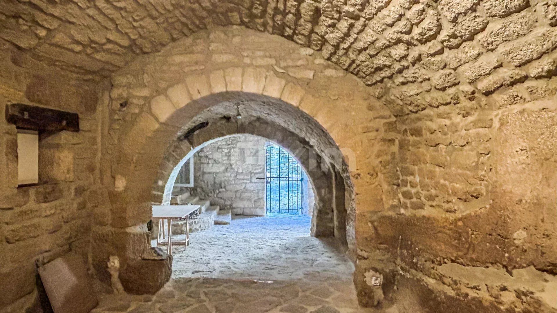 maison 6 Pièces en vente sur Saint-Siffret (30700)