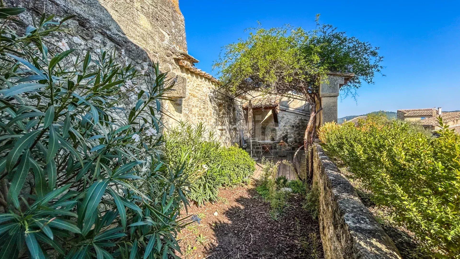 maison 6 Pièces en vente sur Saint-Siffret (30700)