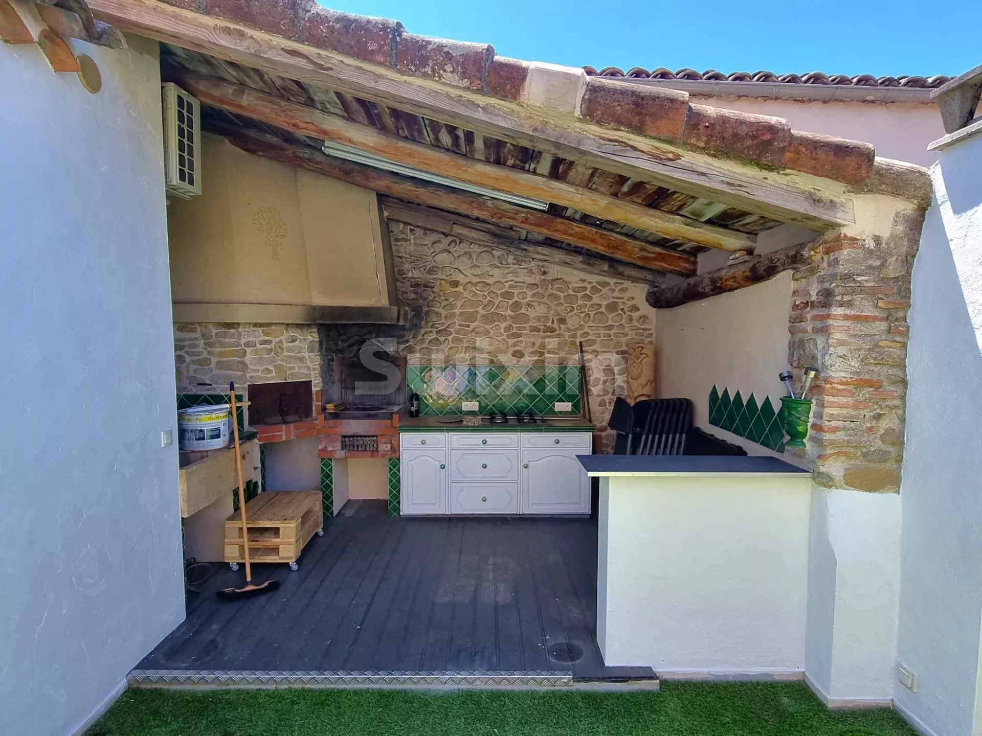 casa 7 Camere in vendita su Ribaute-les-Tavernes (30720)