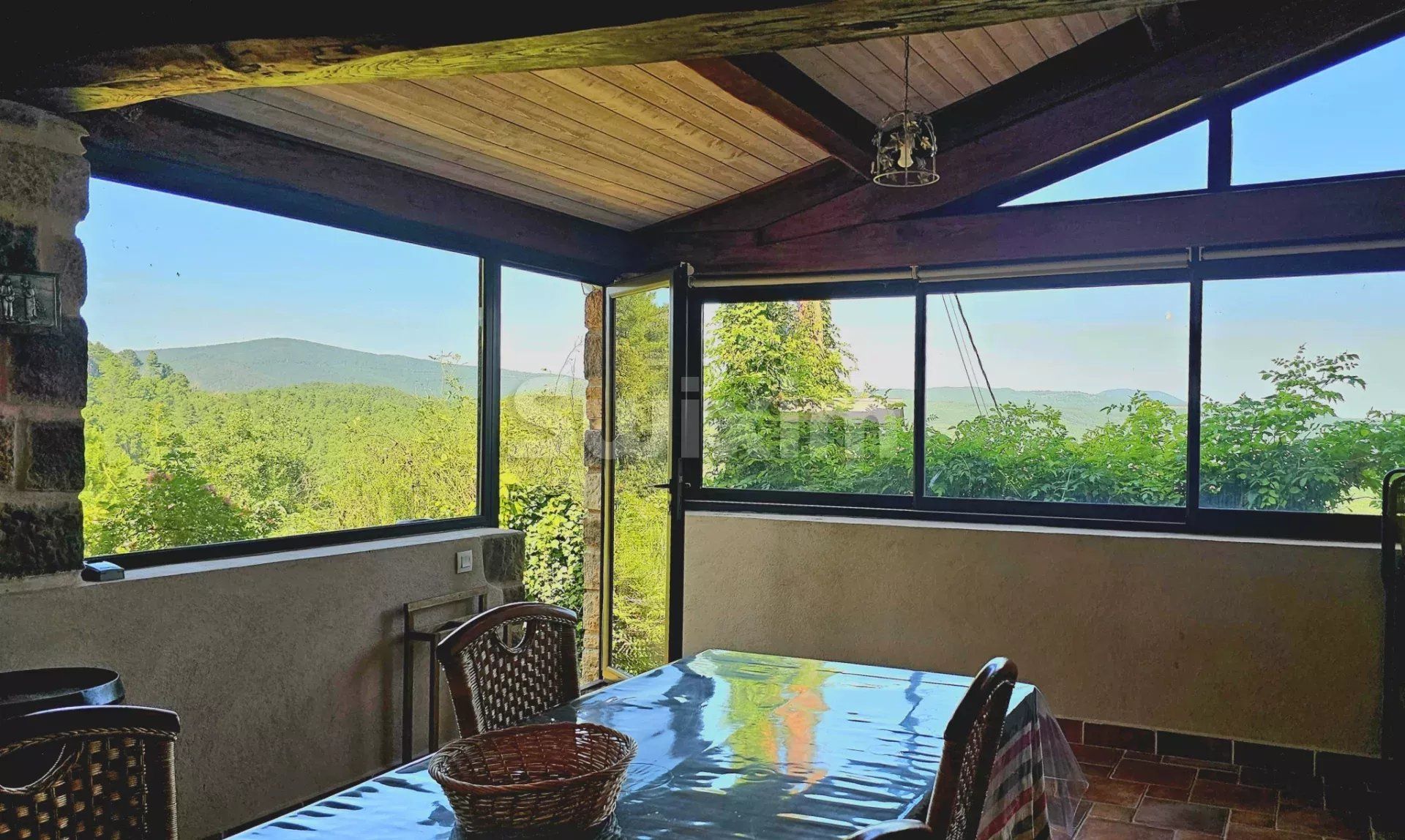 mas 5 Quartos para venda sobre Branoux-les-Taillades (30110)