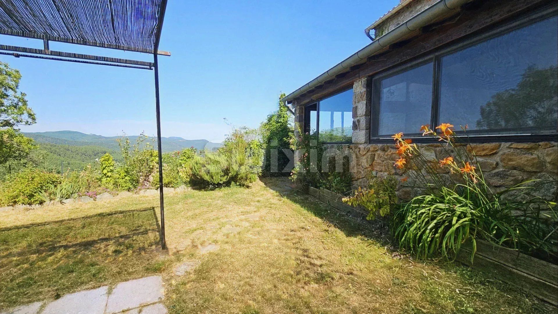 mas 5 Quartos para venda sobre Branoux-les-Taillades (30110)