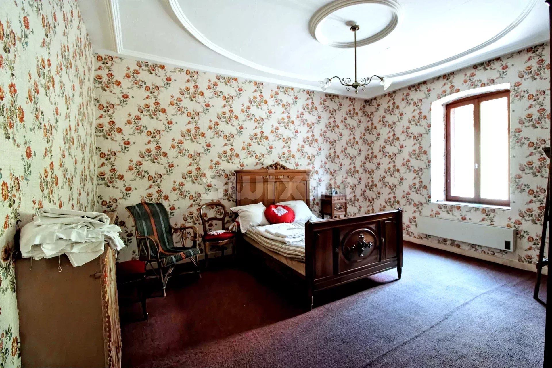 maison 8 Pièces en vente sur Mijoux (01170)